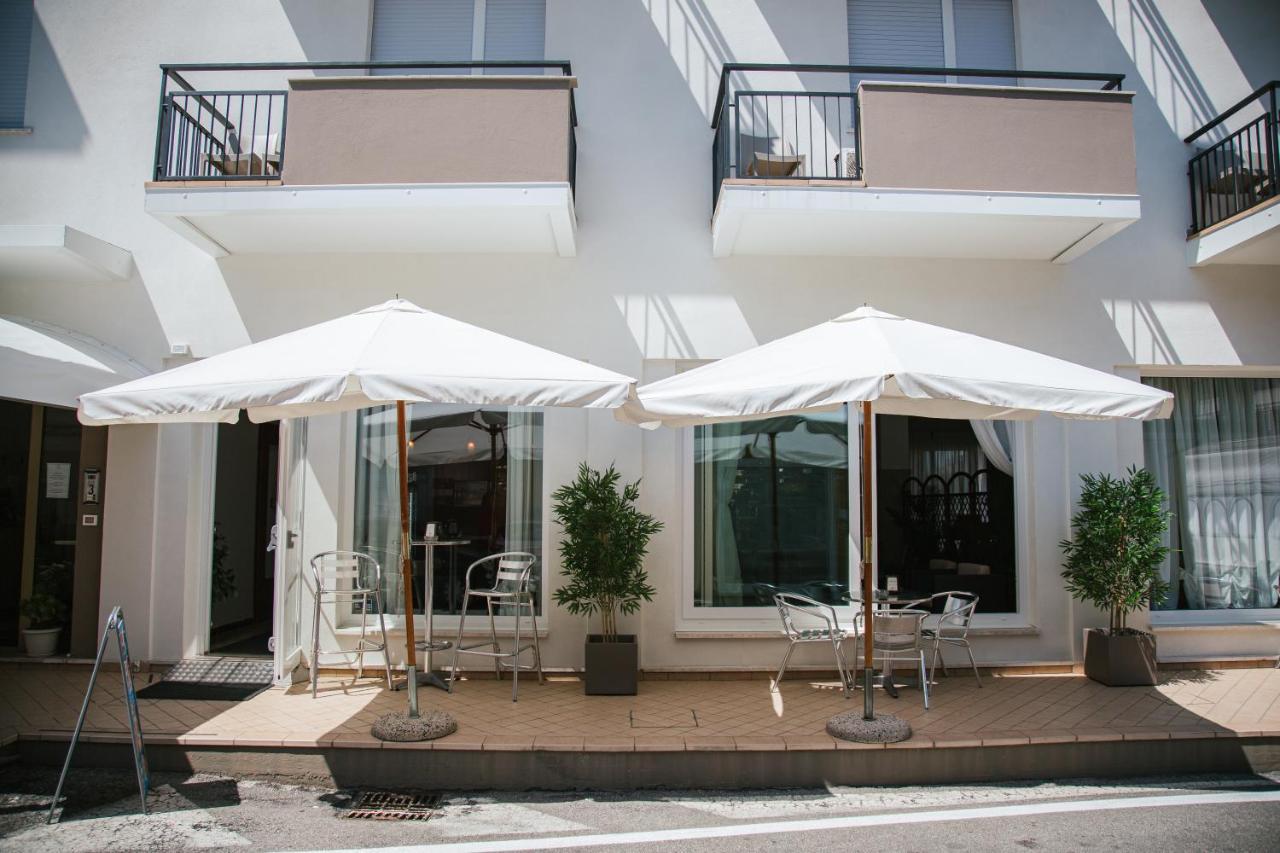 Hotel Laura Cavallino-Treporti Exterior photo